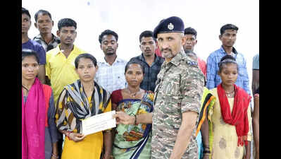 14 with 28.5L reward among 24 Maoists who surrendered