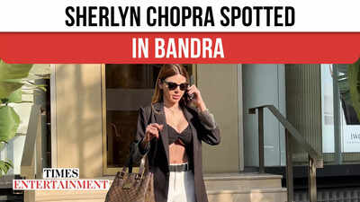 Sherlyn Chopra was spotted in Bandra