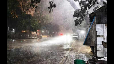 Thunderstorm, hail throw life out of gear in twin cities
