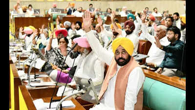 In rare display of bipartisan unity, Punjab MLAs cutting across party lines unite in slamming Centre, seeking repeal of Act