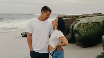 Corey Seager and Madisyn Seager share emotional beachside moment with fans