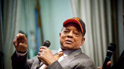Wrigley Field gives a perfect tribute to Giants’ legendary icon Willie Mays