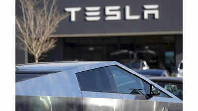 Elon Musk’s Tesla may have a free ‘Full Self Driving offer’ for these Cybertruck owners