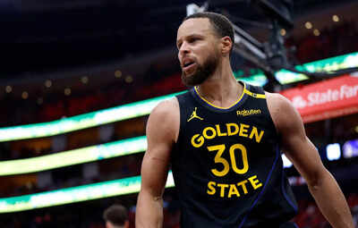 Stephen Curry Diagnosed with grade 1 hamstring strain, expected to miss game 2 of Warriors vs. Timberwolves series