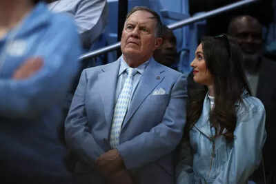 Dave Portnoy’s bold take on Bill Belichick and Jordon Hudson’s unconventional relationship