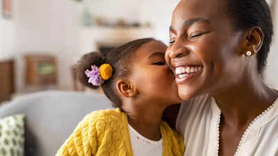 Mother's Day 2025: 75 messages, wishes straight from the heart to share with mom