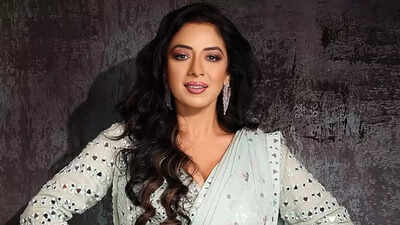 Anupamaa’s Rupali Ganguly on people unfollowing her amidst her tweets: "First ask your....."