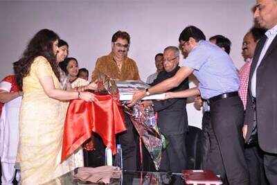 Kumar Sanu whips up a monsoon romance