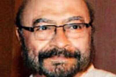 Govind Nihalani to make "Ardh Satya 2"