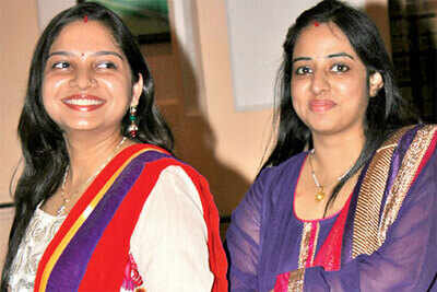 RJs Vishal and Deepshika entertain ladies at kitty party in Banaras