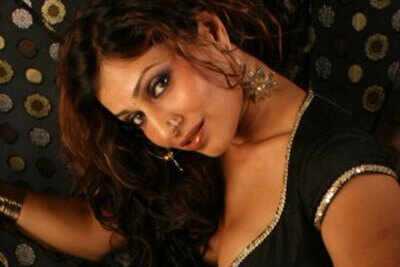 Pakhi Hegde completes shooting for her next