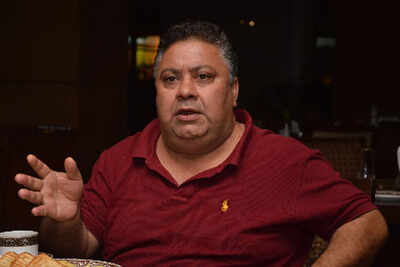 Manoj Pahwa is a contract killer now