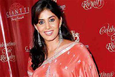 Sonali steps into Rasika's shoes in White Lily Aani Night Rider
