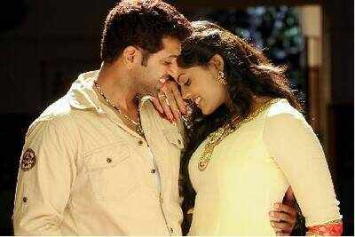 Karthika impresses Arun Vijay