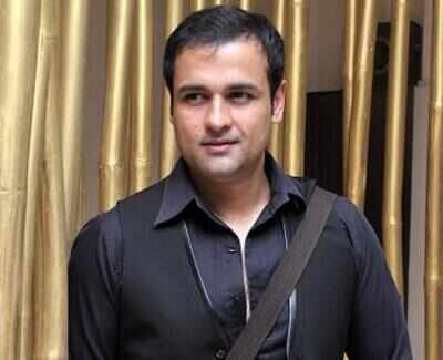 Subrata Sen's next project to star Rohit Roy