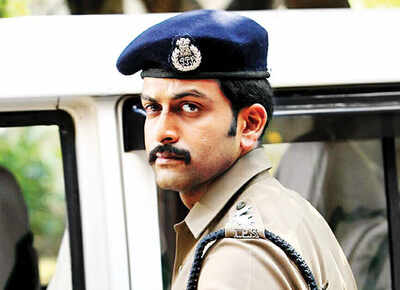 Mollywood men in khaki