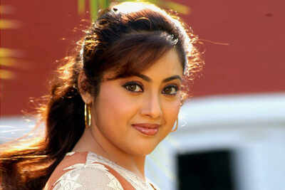 Meena is back in Mollywood