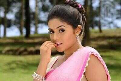 Poorna to romance Sudheer Babu