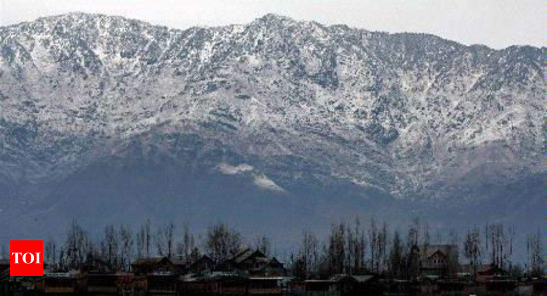 Cold Wave Retains Grip On Kashmir India News Times Of India