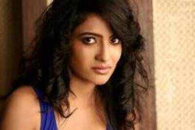 Mamatha Rahuth signs Aaramba