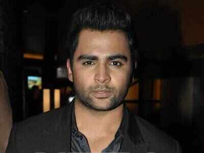 Sachiin Joshi offends Mahesh Babu's fans