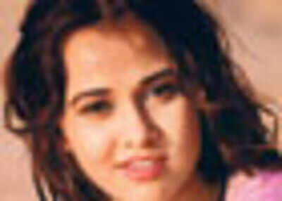 <arttitle>Priyanka Kothari ki <i>Aag</i>!</arttitle>