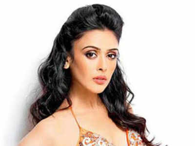 They used my name to sell Anuradha: Hrishitaa Bhatt