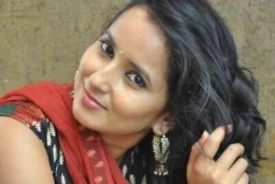 Ishika Singh's sinful Sunday!