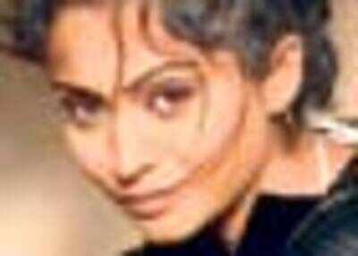 <arttitle><i>Angrezi mein kehte hain ke...</i></arttitle>