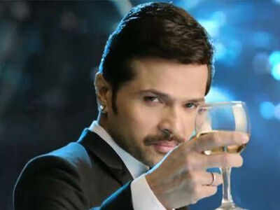 All's not well between Himesh and The Xpose director?