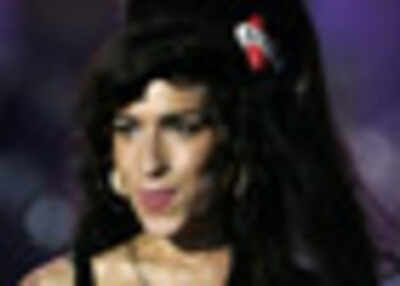 Amy to build 2m pounds studio!