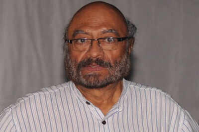 Govind Nihlani pays tribute to V K Murthy