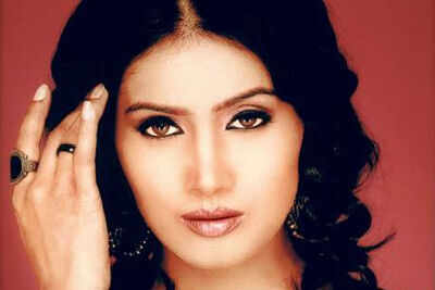 Sonali to portray Geeta Dutt