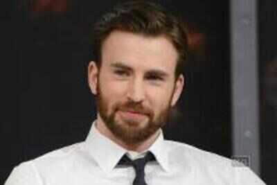 CHRIS EVANS AND LUCY PINDER DATING?
