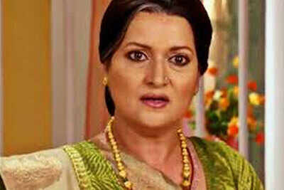 Actress Himani Shivpuri booked in Indore