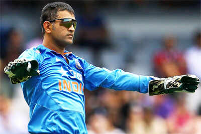 Former Dhoni coach unhappy over Yograj Singh comments