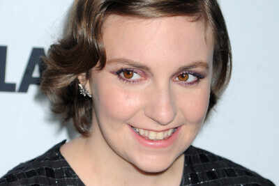 Lena Dunham shares workout selfie
