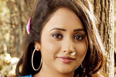 Rani Chatterjee wins Most Popular Actress award