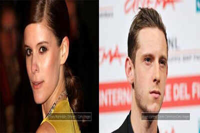 Kate Mara, Jamie Bell spotted kissing