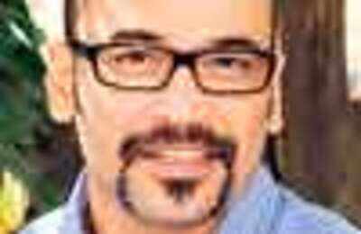 Mohan Kapoor turns commentator