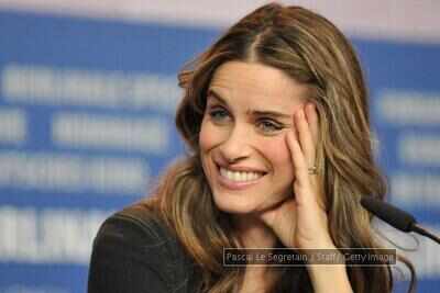 Amanda Peet feels 'betrayed as a wife' over Jon Snow