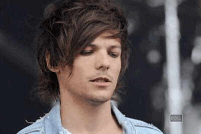 Louis Tomlinson turns father?