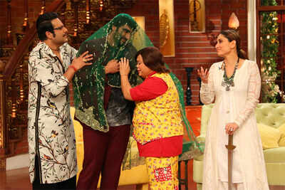 Arjun turns a bride for his Ki- Kareena Kapoor on the sets of 'Comedy Nights Live'