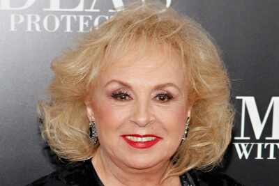 'Everybody Loves Raymond' star Doris Roberts dies at 90