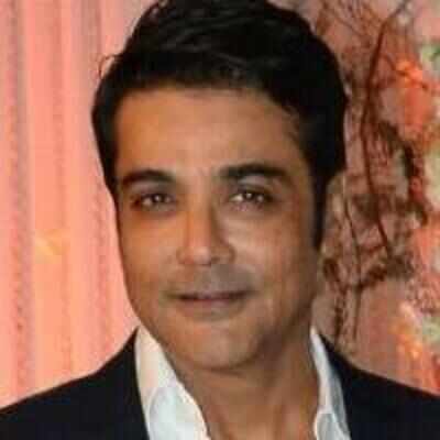 See pics: Prosenjit at Bipasha, Karan's wedding