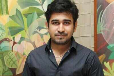 Vijay Antony, a software engineer in Saithan