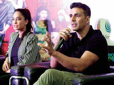 House full of stars in Delhi