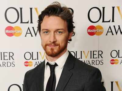 James McAvoy crashed Porsche 911 on set