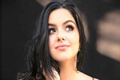 Ariel Winter confirms she is single