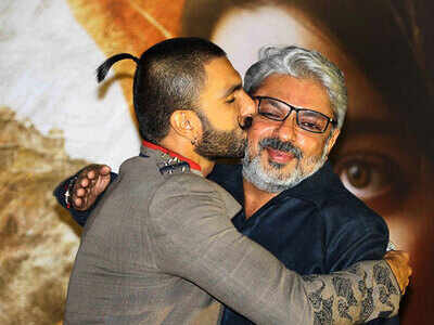Ranveer Singh dashes to meet Sanjay Leela Bhansali